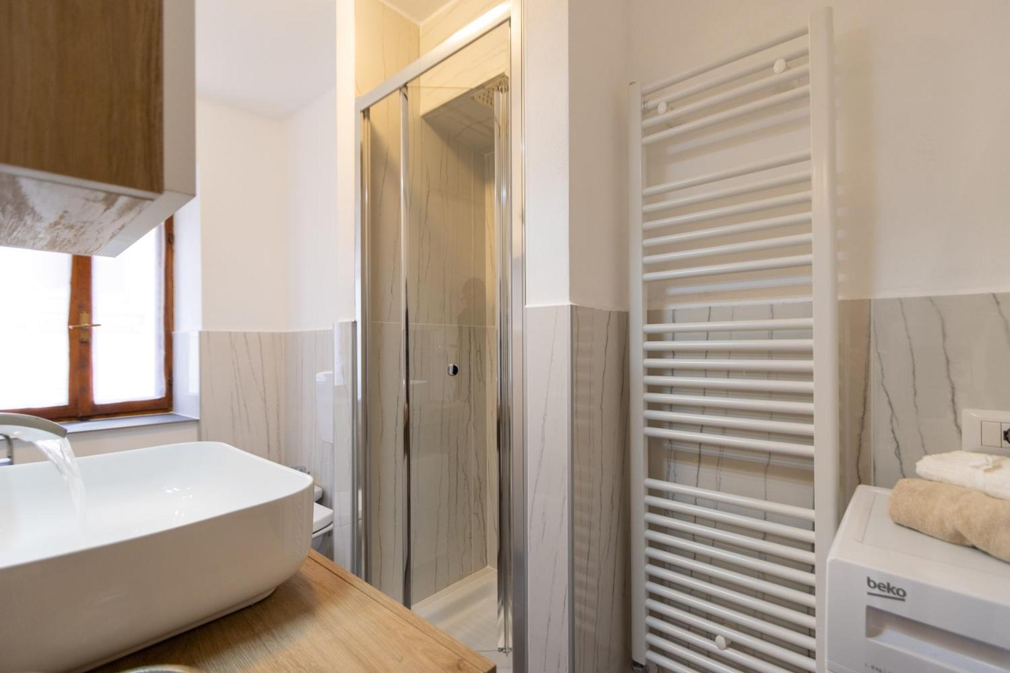 Golden Lake - Luxury Apartment ☆☆☆☆☆ - 100M From The Lake Baveno Zewnętrze zdjęcie